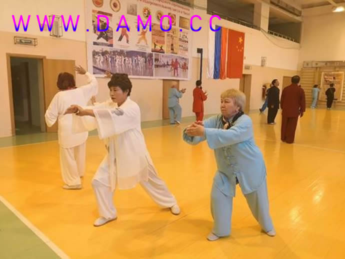 �׽